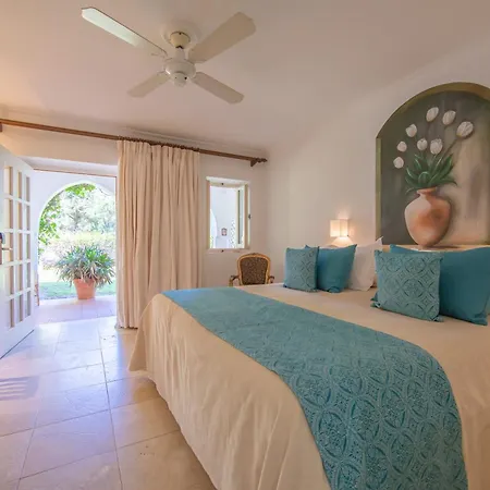 Hurricane Otel Tarifa