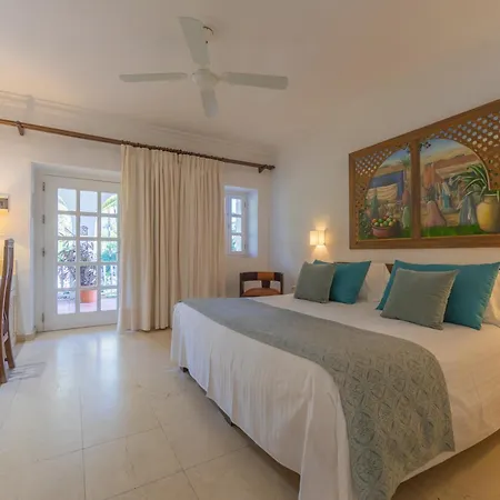 Hurricane Hotel